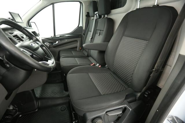 Ford TRANSIT CUSTOM 2.0 TDCI L1H1 Airco Cruise Camera Navigatie 3 Persoons PDC LED Elektrpakket Trekhaak