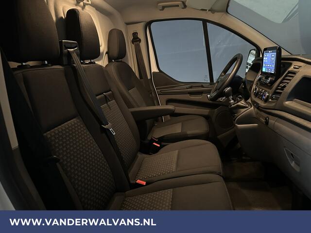 Ford TRANSIT CUSTOM 2.0 TDCI 131pk L2H1 Euro6 Airco | Android Auto | Cruisecontrol | Parkeersensoren Verwarmde voorruit, Stoelverwarming, 2800kg trekvermogen, Bijrijdersbank