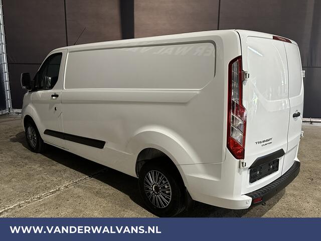 Ford TRANSIT CUSTOM 2.0 TDCI 131pk L2H1 Euro6 Airco | LED | Cruisecontrol | Verwarmde voorruit | Parkeersensoren Bijrijdersbank, 2800kg trekvermogen