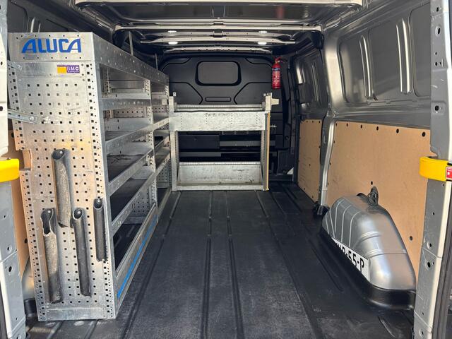 Ford TRANSIT CUSTOM 300 2.0 TDCI L2H1 TRAIL Trekhaak | Treeplanken | Dakdragers | Navi | All Season | XENON | Stoel- en Voorruitverwarming