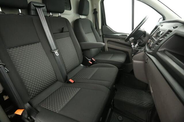 Ford TRANSIT CUSTOM 300 2.0 TDCI L2H1 Airco Cruise 3 Persoons 16"LMV PDC LED Stoelverw. Trekhaak