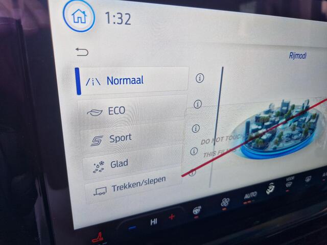 Ford TRANSIT CUSTOM 320 L2 Limited/Titanium 233pk e-CVT PHEV incl. ¤4.422,- korting! | Dubbele cabine Snoeks leder | Full led | Dubbele zij-schuifdeur | Direct uit voorraad leverbaar! | Full options
