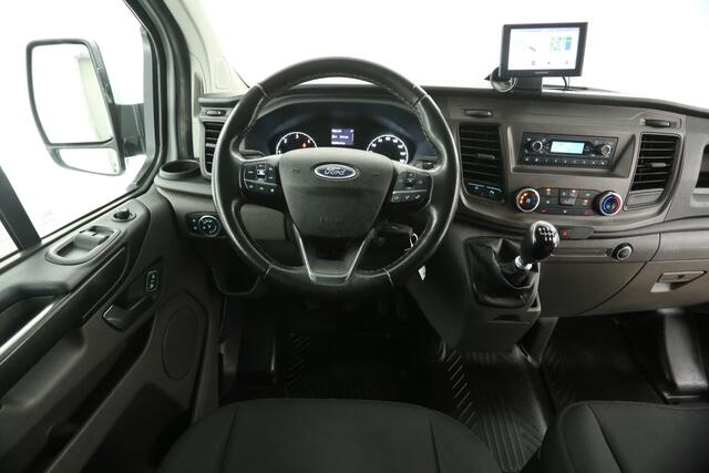Ford TRANSIT CUSTOM 2.0 TDCI L1H1 Airco Cruise LED Navigatie PDC Trekhaak 3 Persoons Stoelverwarming