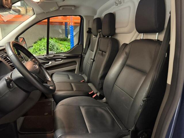Ford TRANSIT CUSTOM 280 2.0 TDCI 130 PK AUTOMAAT L1H1 Limited | Camera | Adaptieve Cruise Control | BLIS | Lederen bekleding | Trekhaak | Winterpakket | Zijschuifdeur L+R
