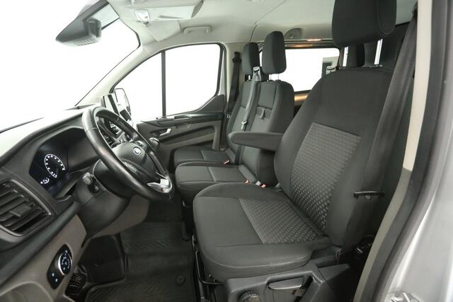 Ford TRANSIT CUSTOM 2.0 TDCI L2H1 | Dubbele Cabine | 6 Persoons | LED Trekhaak Airco Cruise Camera Carplay Navigatie PDC