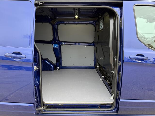 Ford TRANSIT CUSTOM Sport 170pk 2.0 TDCI Automaat L1H1 Airco Cruise Control Camera Trekhaak Navigatie Parkeersensoren voor achter
