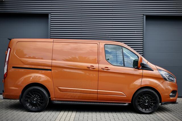 Ford TRANSIT CUSTOM 320 2.0 TDCI AUT 170PK Limited | L+R Schuifdeur | Camera | Xenon | CarPlay | Standkachel | Trekhaak | Stoelverwarming | Airco | Dealer onderhouden | Raptor Edition | Nieuwe APK | Onderhoudsbeurt