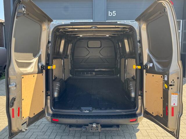 Ford TRANSIT CUSTOM 2.0 TDCI 130PK L2H1 GB / Navi / 2700kg Trekhaak / Voorruitverwar