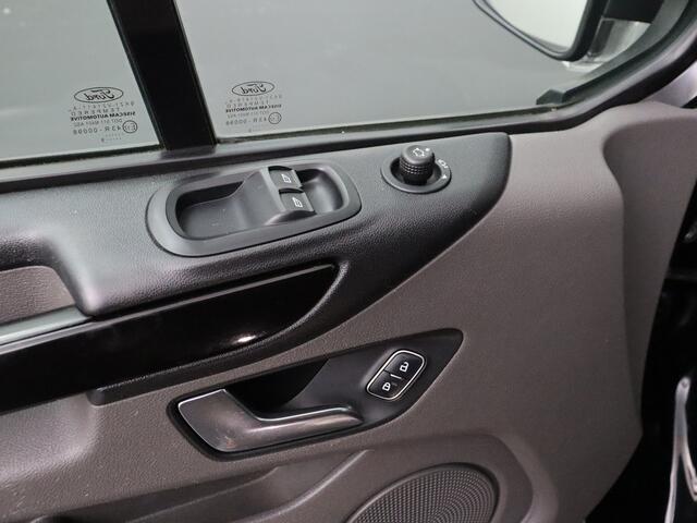 Ford TRANSIT CUSTOM 2.0TDCI 170PK Lang Limited Dubbele Cabine | Navigatie | Camera | 2xSchuifdeur | Trekhaak