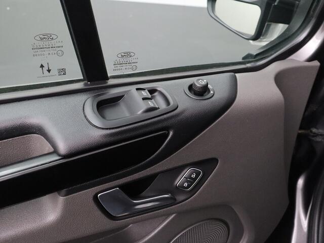 Ford TRANSIT CUSTOM 2.0TDci 170PK Dubbele Cabine Limited | 2xSchuifdeur | Navigatie | Camera | Airco | Cruise | Trekhaak