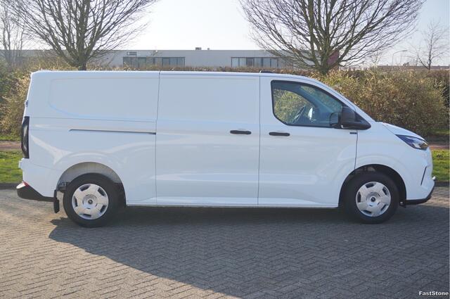 Ford TRANSIT CUSTOM 300L 130PK Trend BPM VRIJ!! Apple CP/ Android A. Cam, Stoel-Stoel Trekhaak!! NR. B01*