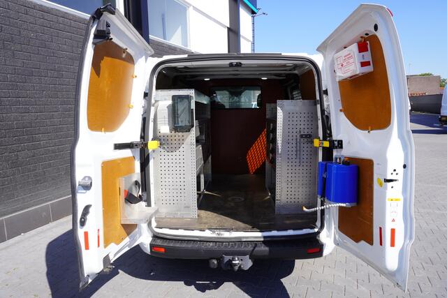 Ford TRANSIT CUSTOM 2.0 TDCI 130PK EURO 6 - Airco - Navi - Cruise - ¤ 11.950,- Excl.