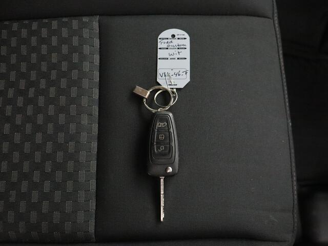 Ford TRANSIT CUSTOM 2.0TDCI 130PK Automaat | Imperiaal | Airco | Cruise | 3-Persoons | Betimmering