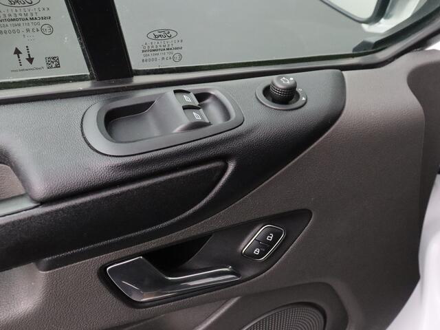 Ford TRANSIT CUSTOM 2.0TDCI 130PK Automaat | Imperiaal | Airco | Cruise | 3-Persoons | Betimmering
