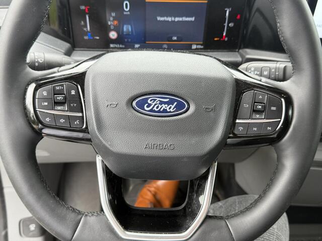 Ford TRANSIT CUSTOM 320 2.0 TDCI L2H1 Limited 136pk Automaat | DC | Adaptieve Cruise | Stoelverwarming | Achteruitrijcamera | Trekhaak | Dubbele Cabine