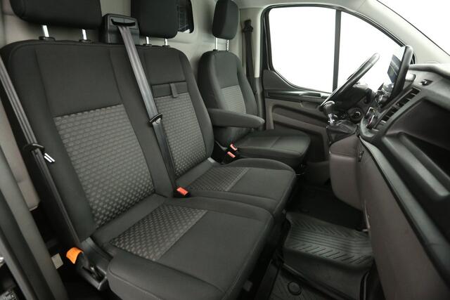 Ford TRANSIT CUSTOM 300 2.0 TDCI L2H1 Airco Camera Carplay Cruise LED Navi PDC 3 Persoons Trekhaak