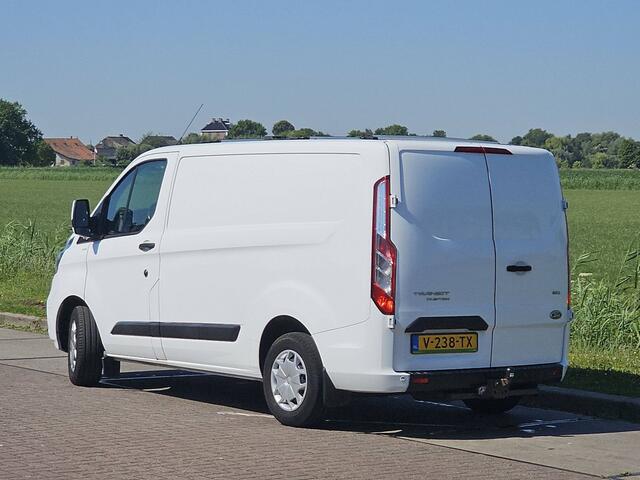 Ford TRANSIT CUSTOM 280 2.0 TDCI L1H1 Trend Wp-Inrichting Airco NAP 1e Eigenaar Trekhaak Navi Camera Oh-Historie Euro6!