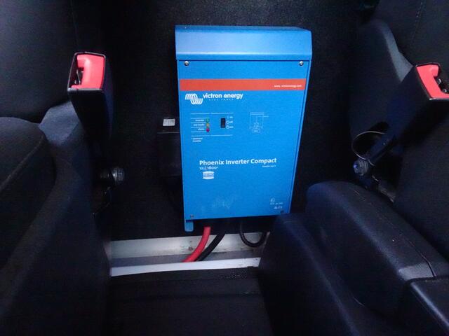 Ford TRANSIT CUSTOM 340 2.0 TDCI L2H1 Trend compleet met inrichting en omvormer werk klaar