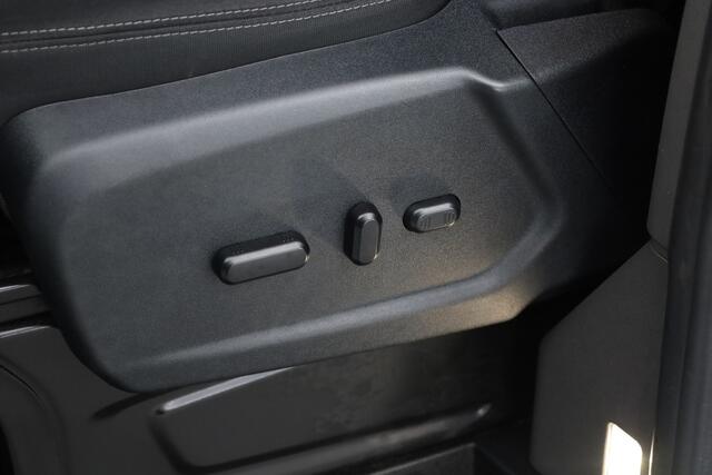 Ford TRANSIT CUSTOM 320 2.0 TDCI L2H1 DC Aut. | 170pk | Navi | Leder | Adapt. Cruise | 18'' | Trekhaak | Camera | 2x Schuifd.