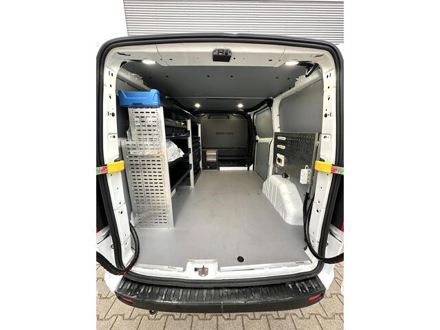 Ford TRANSIT CUSTOM 2.0 TDCI L1 Trend zonnepanelen,omvormer,inrichting