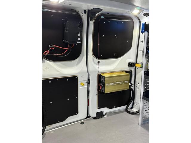 Ford TRANSIT CUSTOM 2.0 TDCI L1 Trend zonnepanelen,omvormer,inrichting