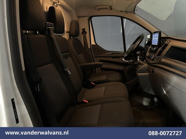 Ford TRANSIT CUSTOM 2.0 TDCI 130pk L2H1 Euro6 Airco | Multimedia scherm | 2800kg Trekhaak | Stoelverwarming | Cruisecontrol | Parkeersensoren, bijrijdersbank, verwarmde voorruit