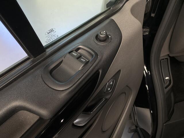 Ford TRANSIT CUSTOM 320 2.0 TDCI L2H1 Limited DC Dubbel cabine, Cruise, Navi