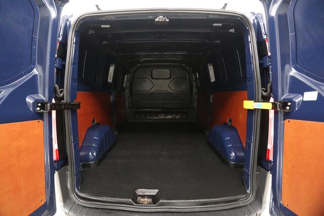 Ford TRANSIT CUSTOM 290 2.0 TDCI L2H1 | Airco | Cruise | Parkeersens. | Navigatie | 3 Persoons | Trekhaak