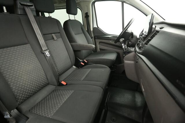 Ford TRANSIT CUSTOM 320 2.0 TDCI L2H1 Limited | DC | Airco | Cruise | Camera | Trekhaak | Carplay | Parkeersens.