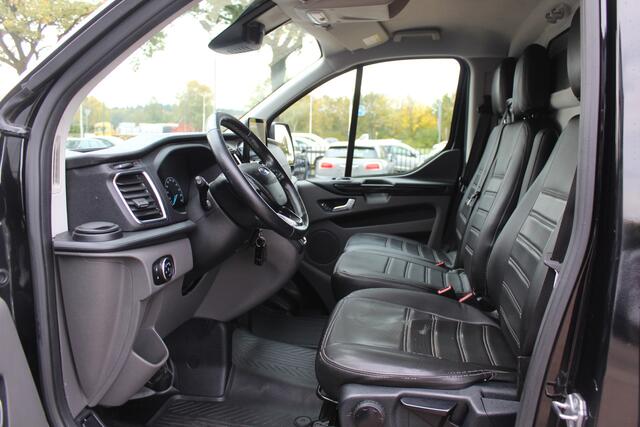 Ford TRANSIT CUSTOM 300 2.0 TDCI L2H1 Limited / Trekhaak / Camera / Leder / 2x Zijschuifdeur / Xenon / Dodehoek / 16'' / Navigatie / Dodehoek / Cruise Control