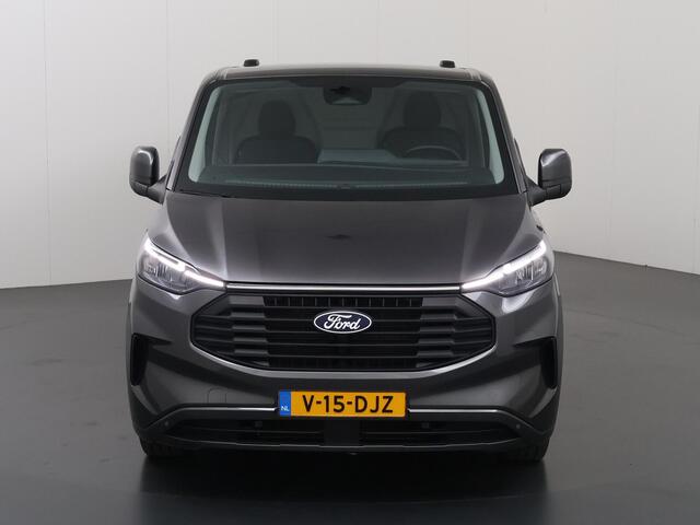 Ford TRANSIT CUSTOM 320 | 2.0 TDCI | L2 H1 | Limited | LM Velgen | 2-zits | Trekhaak | Navigatie | Apple Carplay / Android Auto | Comfort Stoelen | DAB+ | Stoelverwarming | Voorruitverwarming