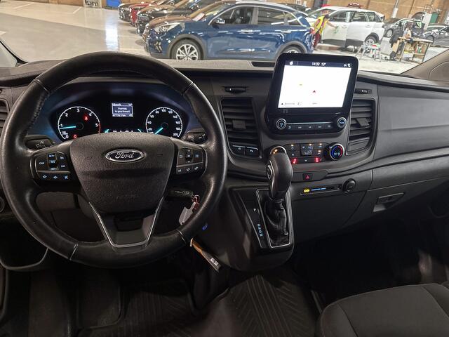 Ford TRANSIT CUSTOM 340 2.0 TDCI Automaat 131PK H2 Trend 3Pers. *ideaal voor Camper* Navigatie / Pdc./ Airco / Safety&Comfort pack / Driver assist / Stoelverwarming / Distributie vv.bij 36.126 KM / / Apk nieuw