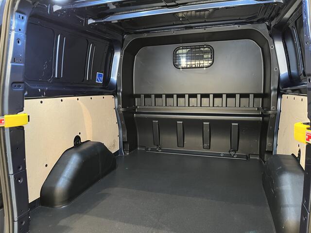 Ford TRANSIT CUSTOM 320 2.0 TDCI L2H1 Active 170 PK Automaat DC Dubbel Cabine / Euro 6 / 2X Schuifdeur / Airco / Cruise Control / Camera / CarPlay / Navigatie / Trekhaak / 52.500 KM !!