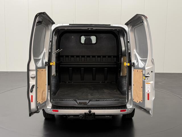 Ford TRANSIT CUSTOM 2.0TDI 130PK Automaat Lang Dubbele Cabine Limited | 2xSchuifdeur | Navigatie | Multimedia | Trekhaak | Airco | Cruise