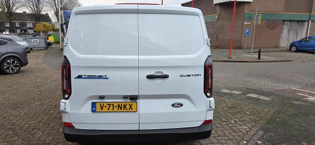 Ford TRANSIT CUSTOM E-Transit 320 L1H1 Trend 65 kWh Direct leverbaar