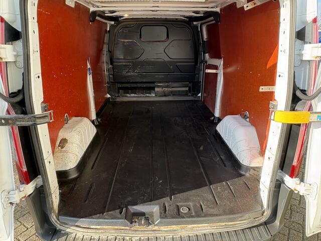 Ford TRANSIT CUSTOM 290 2.0 105Pk TDCI L2H1 Ambiente / Cruise / Airco / Trekhaak / Apk t/m 18-11-2026