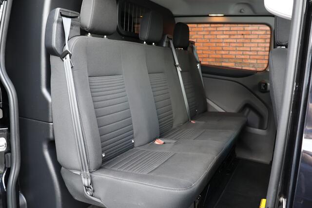 Ford TRANSIT CUSTOM 300 2.0 TDCI L2H1 170 PK Limited DC | CarPlay | Camera | Navigatie | L+R Schuifdeur | Stoelverwarming | Trekhaak | DAB | PDC V+A | MF Stuur | Dubbel Cabine | 5-Zitter | Nieuwe APK | Dealer onderhouden