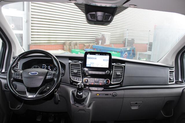 Ford TRANSIT CUSTOM Dubbele Cabine 320 2.0 TDCI L2H1 Sport | Trekhaak | Camera | Winterpack | 18 INCH Lichtmetalen Velgen | Climate Control | Adaptieve Cruise Control