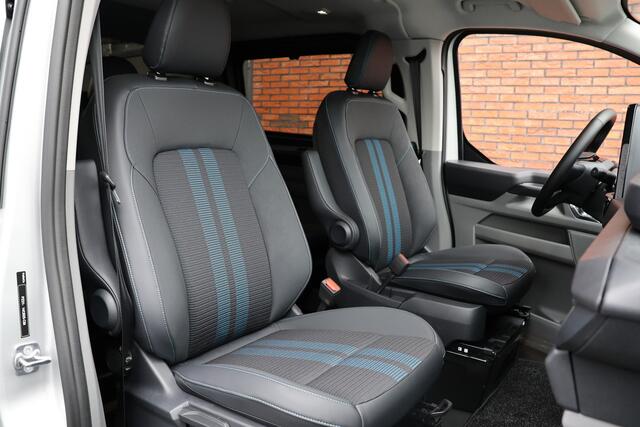 Ford TRANSIT CUSTOM 300 2.0 TDCI L2H1 Sport 170 PK DC | Dubbel Cabine | 360 Camera | ACC | Blind Spot | Navigatie | Camera | CarPlay | Lane Assist | Elek. Trekhaak | 5-Zitter | BPM VRIJ | Verlengde fabrieksgarantie tot 11-2029