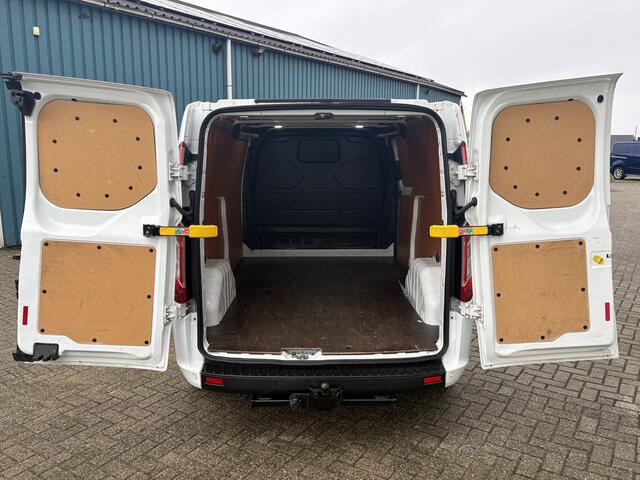 Ford TRANSIT CUSTOM 300 2.0 131Pk TDCI L2H1 Trend / Cruise / Airco / Navi / Trekhaak /