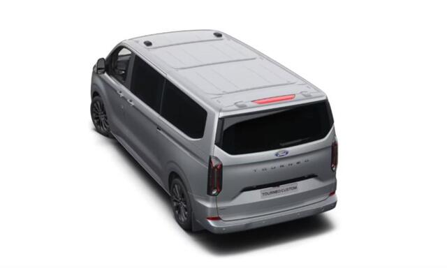 Ford TRANSIT CUSTOM Tourneo 340 2.5 PHEV L2H1 Titanium X | 233pk | Incl. BTW/BPM Rijklaar | Handsfree elektrische dubbele zijschuifdeuren | Inklapbare trekhaak | Tourneo Luxury Pack | Verwarmbaar stuurwiel