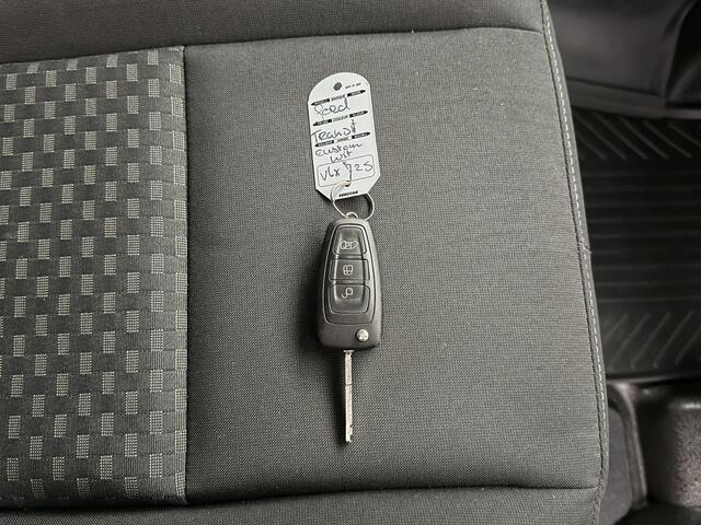 Ford TRANSIT CUSTOM 2.0TDCI Navigatie | Camera | Multimedia | 3-Persoons | Airco | Cruise | 2500Kg Trekhaak