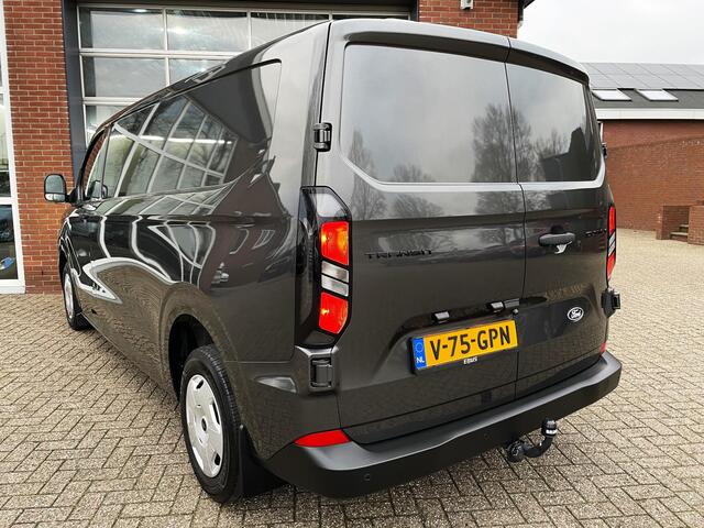 Ford TRANSIT CUSTOM 320 2.0 TDCI L2H1 Limited