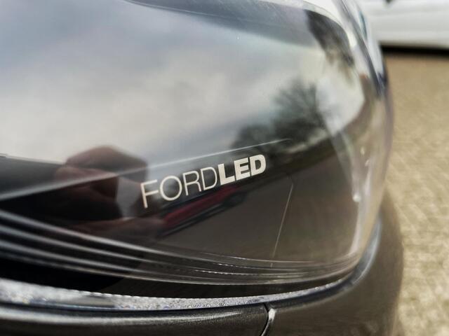 Ford TRANSIT CUSTOM 320 2.0 TDCI L2H1 Limited