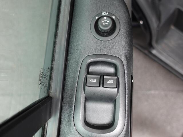 Ford TRANSIT CUSTOM 130pk Automaat L2H1 Limited Raptor Edition Dubbele Cabine | 2x Schuifdeur | Navigatie | Airco | Cruise control | Trekhaak | Parkeersensoren