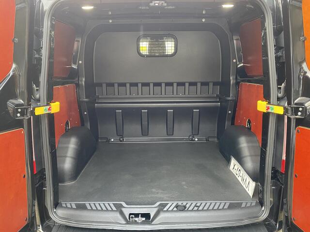 Ford TRANSIT CUSTOM 320 2.0 TDCI L1H1 Trend DC / Automaat / Dubbele-Cabine / Cruise-Control / Trekhaak / Stoelverwarming / Apple-Carplay & Android-Auto / Zijschuifdeur-Rechts / DAB Radio-Bluetooth / Navi / Verwarmde-Voorruit / PDC V+A met Camera / ENZ.