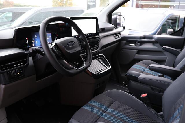 Ford TRANSIT CUSTOM 320 2.0 TDCI L2H1 Sport AWD DC | Dubbel Cabine | Elekrische schuifdeuren | ACC | 360 Camera | Blind spot | Elek. Trekhaak | Navigatie | CarPlay | Stoel- en stuurwielverwarming | Middenconsole | 5-Zitter | 4x4 | BPM VRIJ