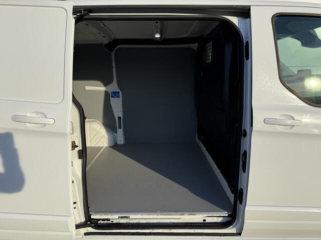 Ford TRANSIT CUSTOM Sport 290 2.0 TDI 185PK Automaat L1H1 Lederen Bekleding Elektrisch verstelbare stoelen Airco Adaptieve Cruise Control Trekhaak Stoelverwarming