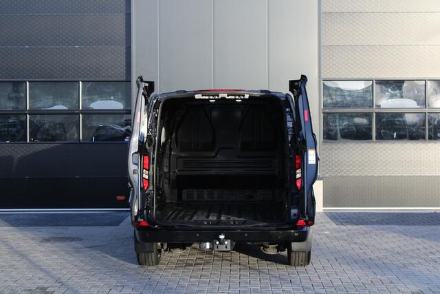 Ford TRANSIT CUSTOM 320 2.0 TDCI L2H1 Limited 170pk - 2x Schuif - Trekhaak - Stoelverwarming - Side Steps - Carplay - Rijklaar