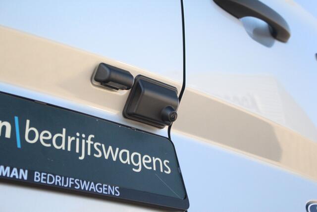 Ford TRANSIT CUSTOM E-Transit 320 L2H1 Trend 64 kWh 218pk DC Automaat | Trekgewicht 2300kg | L+R Zijdeur | Keyless | Carplay/Android | Stoel+Stuurverw | Lease 717,- p/m